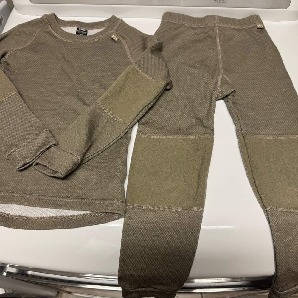 Helly Hansen size 5 kids LIFA wool base layer